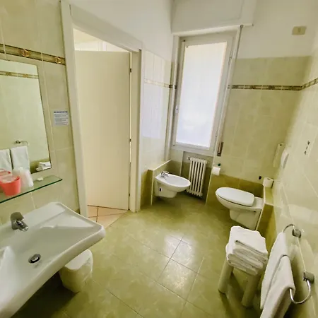 Hotel Ideal 3*